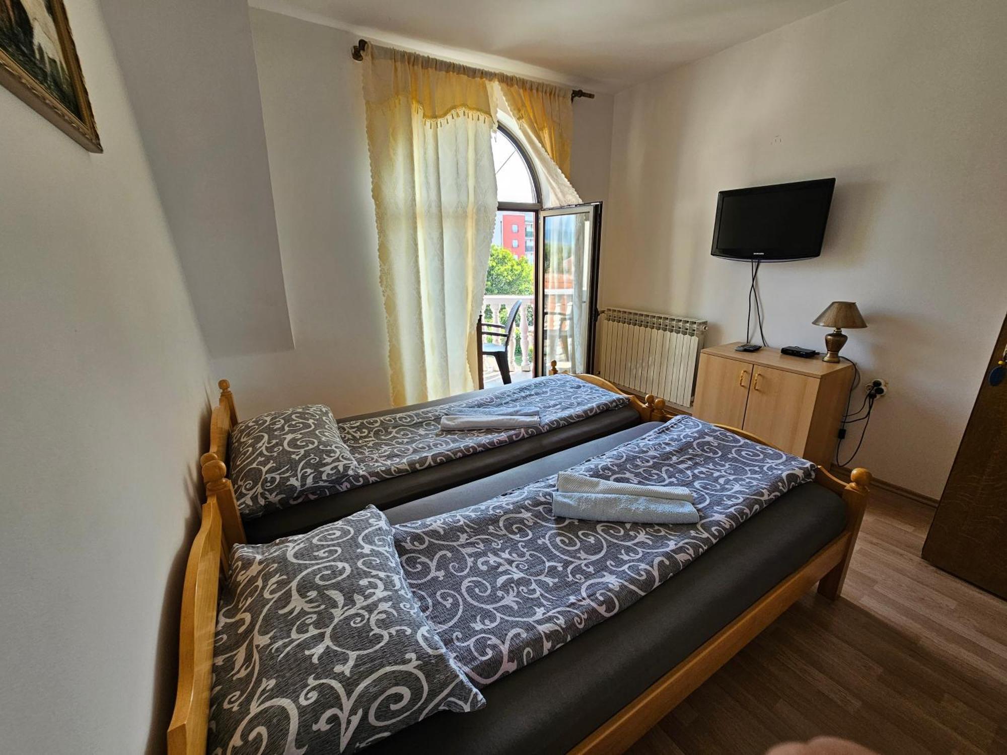 Aleks Sobe Hotel Banja Koviljaca Bagian luar foto