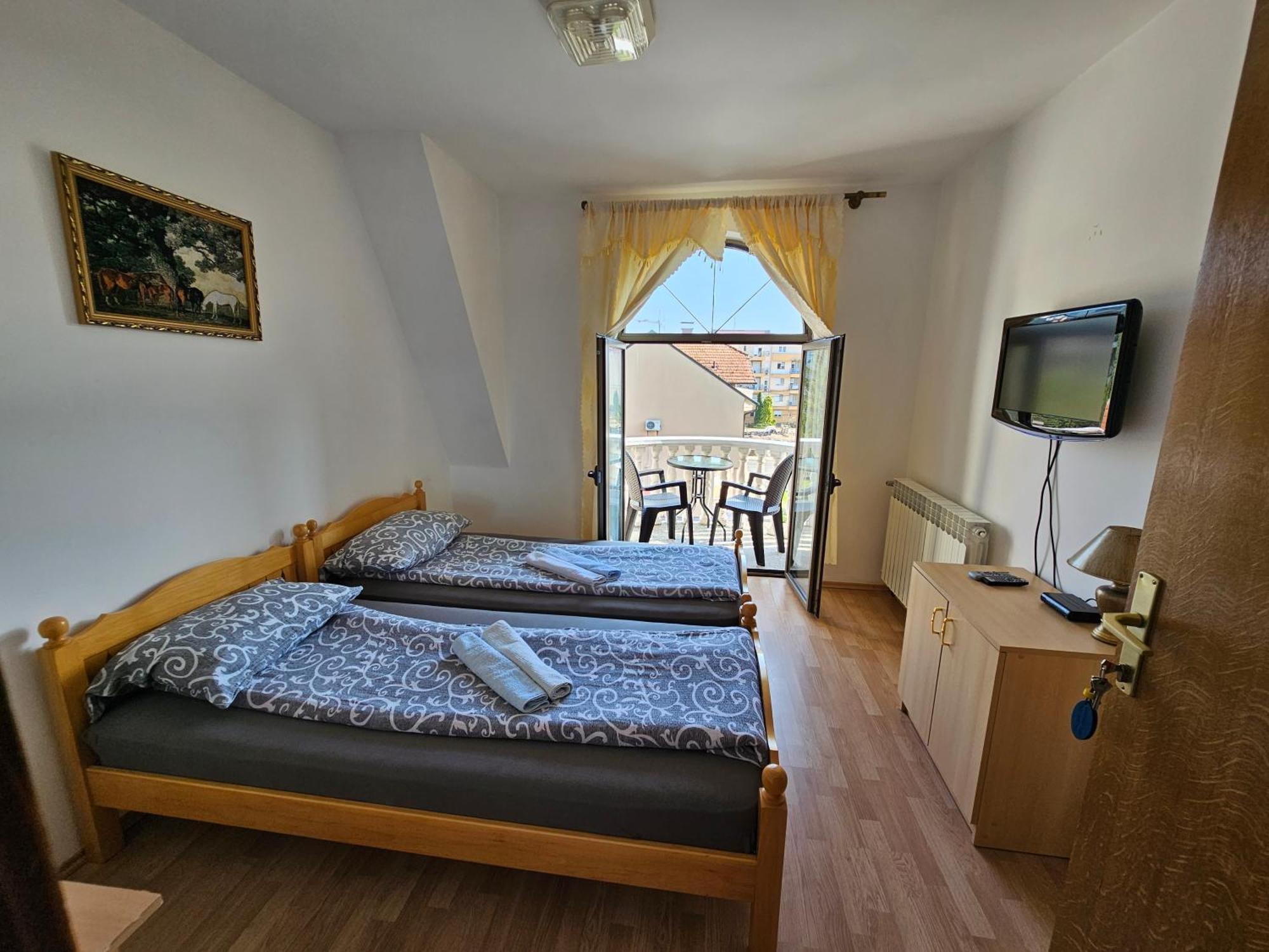 Aleks Sobe Hotel Banja Koviljaca Bagian luar foto